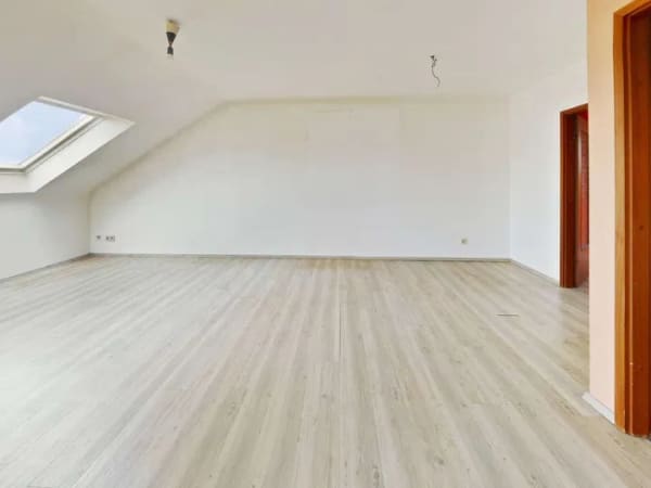 Immobilie in Bad Schönborn - 2-Zi.-Dachwohnung in Bad Schönborn, OT Mingolsheim! - Bild 1