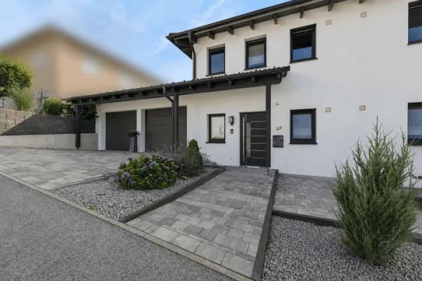 Immobilie in Hofkirchen - Zwei Wohnwelten unter einem Dach, hochwertig, modern und energieeffizient! - Bild 2