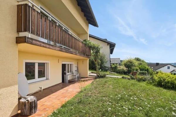 Immobilie in Windorf - Attraktives Mehrfamilienhaus mit drei Wohneinheiten und großem Grundstück - Bild 4