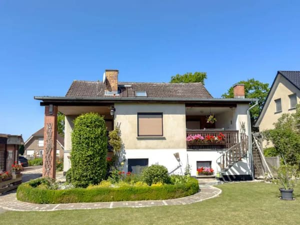 Immobilie in Klausdorf - Wohnhaus mit Pension in Klausdorf // ~500m Luftlinie zum Wasser // Grundstück mit Bebauungspotenzial - Bild 2