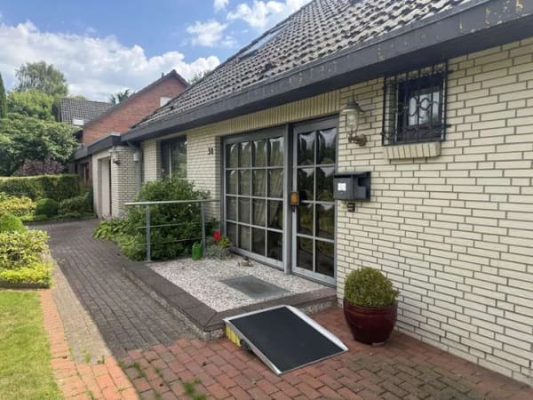 Immobilie in Kirchbarkau - Wohnen mit Weitblick: Großzügiges Einfamilienhaus in begehrter Lage - OTTO STÖBEN GmbH - Bild 3