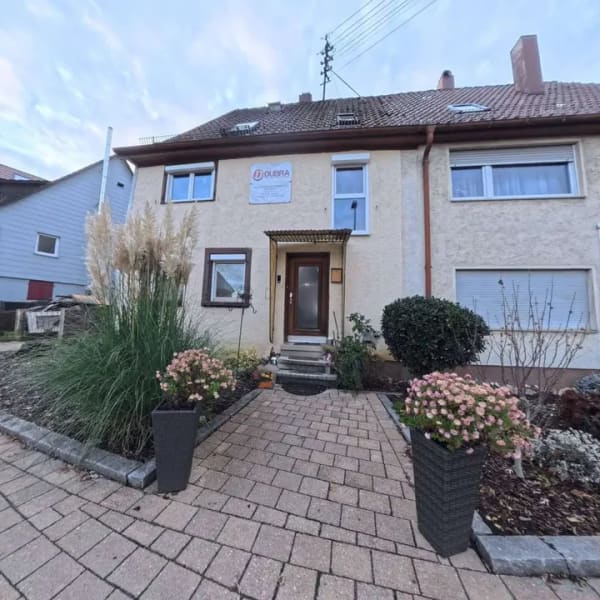Immobilie in Süßen - Doppelhaushälfte in Süßen: 148 m², 8 Zimmer, Garten – für 250.000 € - Bild 0