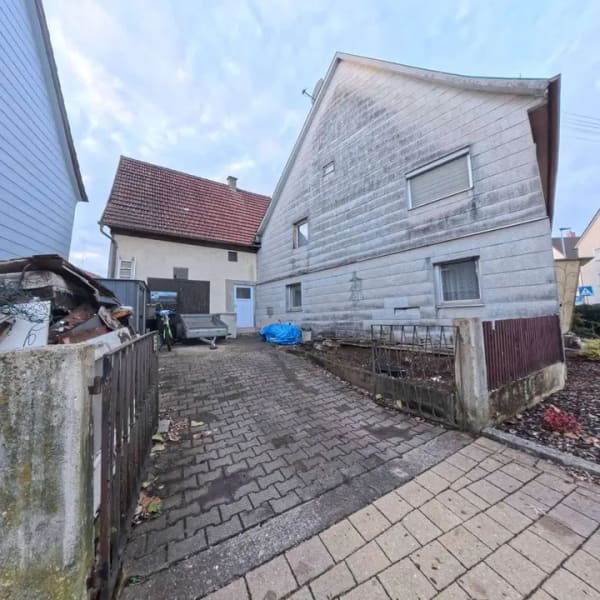 Immobilie in Süßen - Doppelhaushälfte in Süßen: 148 m², 8 Zimmer, Garten – für 250.000 € - Bild 2