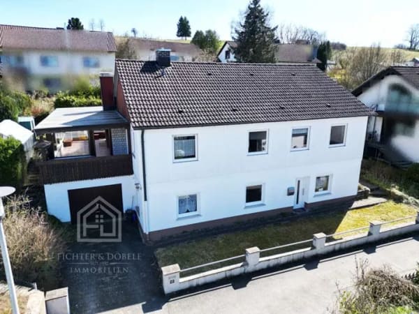 Immobilie in Tuttlingen - F&D | Großzügiges Einfamilienhaus mit Wintergarten in ruhiger Sackgassenlage von Nendingen - Bild 0