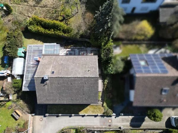 Immobilie in Tuttlingen - F&D | Großzügiges Einfamilienhaus mit Wintergarten in ruhiger Sackgassenlage von Nendingen - Bild 2