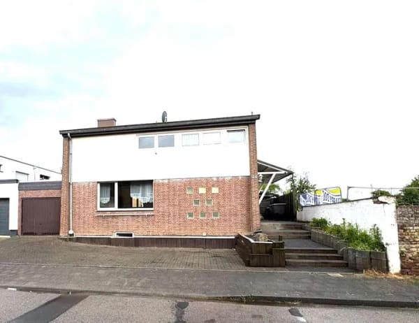 Immobilie in Titz - ++ Für SELBERMACHER: Erwecken Sie dieses freistehende, 167 m² große Einfamilienhaus zum Leben. ++ - Bild 0
