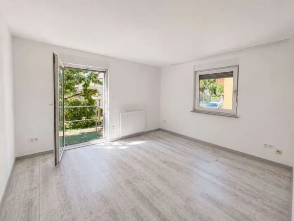 Immobilie in Besigheim - Umgeben von Weinbergen - Attraktive 3-Zimmer-Eigentumswohnung mit eigenem Garten und Terrasse - Bild 0