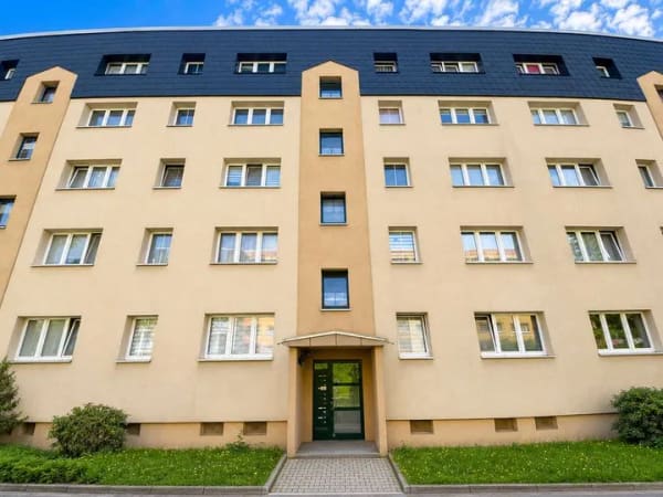 Immobilie in Zschopau - Kapitalanlage oder Eigennutzung – 3 Zimmer mit Balkon und Fernblick - Bild 0