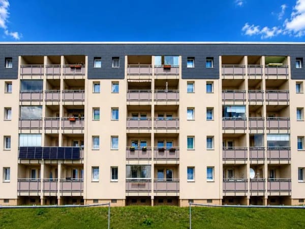 Immobilie in Zschopau - Kapitalanlage oder Eigennutzung – 3 Zimmer mit Balkon und Fernblick - Bild 2