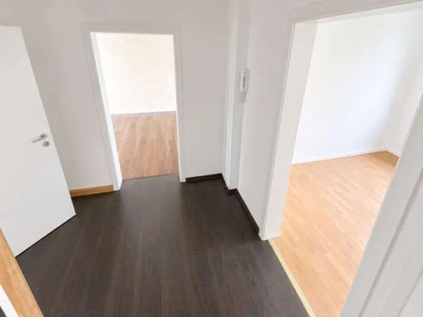Immobilie in Zschopau - Kapitalanlage oder Eigennutzung – 3 Zimmer mit Balkon und Fernblick - Bild 4