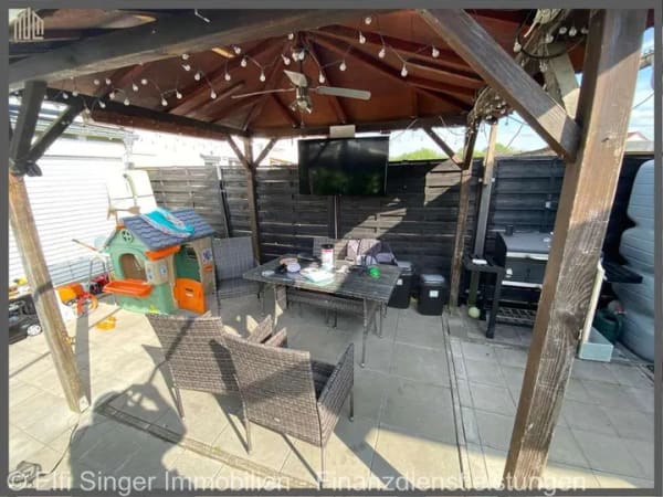 Immobilie in Neuenstein - Ein Zuhause mit Herz – 5 Zimmer, Garten, Balkon und Garage in Neuenstein - Bild 2