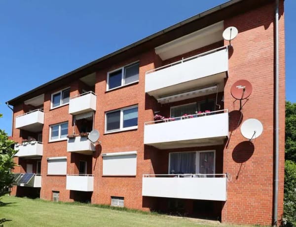 Immobilie in Lentföhrden - PROVISIONSFREI Wohnung mit Stellplatz, langfristig vermietet mit Entwicklungspotenzial - Lentföhrden - Bild 1