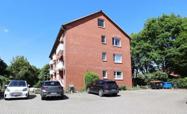 Immobilie in Lentföhrden - PROVISIONSFREI Wohnung mit Stellplatz, langfristig vermietet mit Entwicklungspotenzial - Lentföhrden - Bild 2