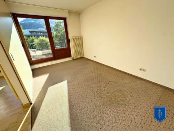 Immobilie in Bad Urach - 2,5 Zimmer mit allem Komfort, Aufzug, Balkon und TG-Stellplatz inklusive - Bild 3