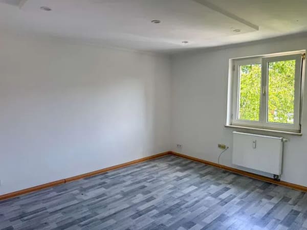 Immobilie in Schongau - 3 Zimmer Wohnung im 1. Obergeschoss inkl. Stellplatz - Bild 1