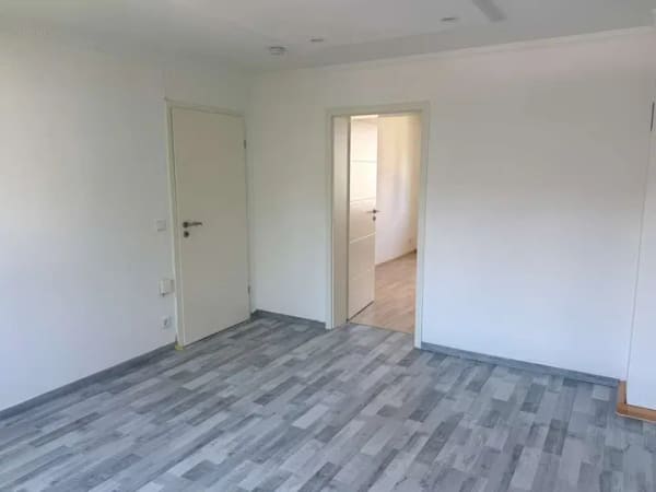 Immobilie in Schongau - 3 Zimmer Wohnung im 1. Obergeschoss inkl. Stellplatz - Bild 2