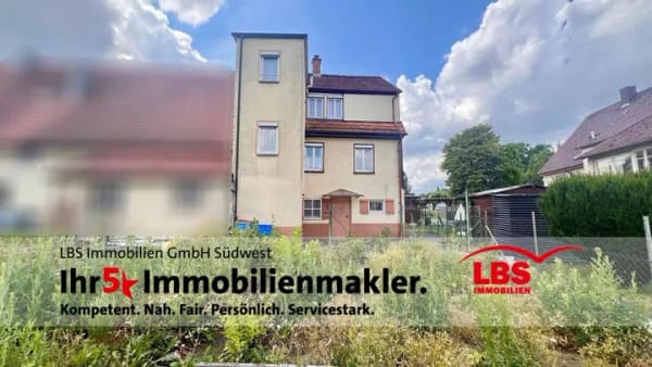 Immobilie in Aldingen - HOBBYHANDWERKER /-INNEN AUFGEPASST...
Doppelhaushälfte mit sonnigem Grundstück - Bild 0