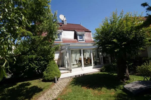 Immobilie in Adelsheim - Ein schönes und gepflegtes Einfamilienhaus mit einer Gewerbeeinheit zu verkaufen! - Bild 0