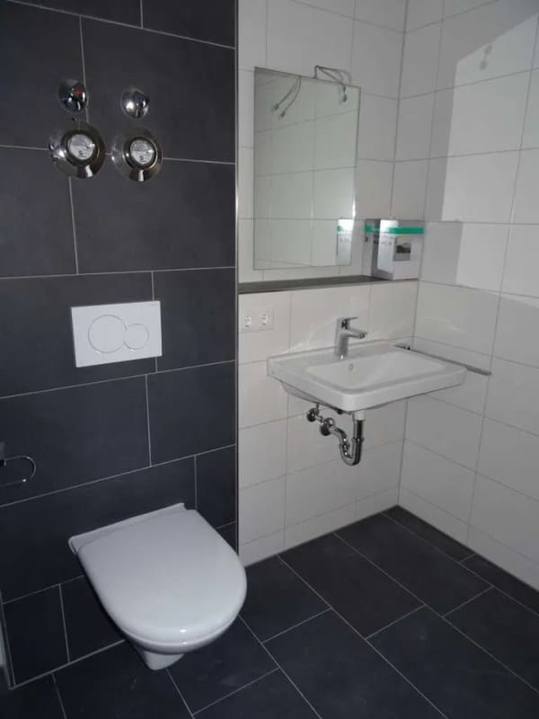 Immobilie in Isen - Provisionsfrei: Dachgeschosswohnung mit großer Loggia im Zentrum von Isen - Bild 3