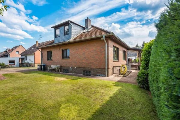 Immobilie in Wietze - Ein Ort, an dem man bleiben möchte – viel Platz, viel Grün und ein Zuhause mit Charakter - Bild 3