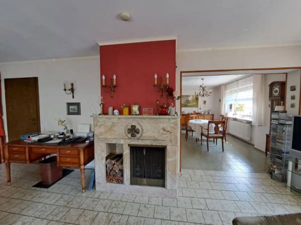 Immobilie in Malsch - Idyllisch am Bach und Ortsrand gelegen: Freist., großes 1-Fam.-Haus mit ELW in Malsch - Bild 1
