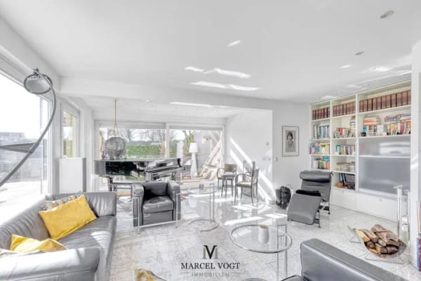 Immobilie in Wolfschlugen - Ein Zuhause der Extraklasse - großzügige Architektur und exklusiver Wohnkomfort - Bild 1