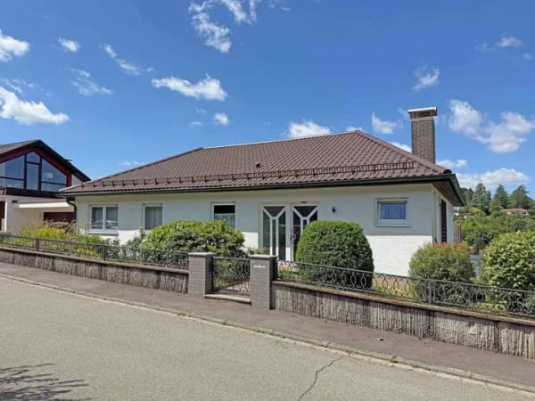 Immobilie in Neckargemünd - Gepflegtes, freistehendes EFH mit großem Garten in begehrter Aussichtslage von Neckargemünd-Dilsberg - Bild 0
