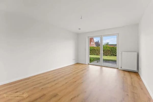 Immobilie in Elsfleth - Kompakte 2-Zimmer-Erdgeschosswohnung mit Terrasse - Bild 1