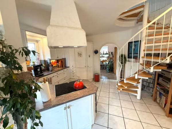 Immobilie in Ottobrunn - Tolle Dachgeschosswohnung in Ottobrunn -- 2 Balkonen - Bild 1