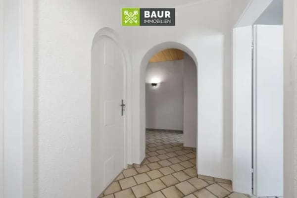 Immobilie in Dietenheim - Winkelbungalow mit großem Garten auf Erbbaugrundstück – Wohnen auf einer Ebene mit Potenzial! - Bild 4