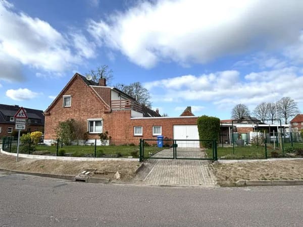 Immobilie in Grevesmühlen - Reihenendhaus mit Garage - Bild 0