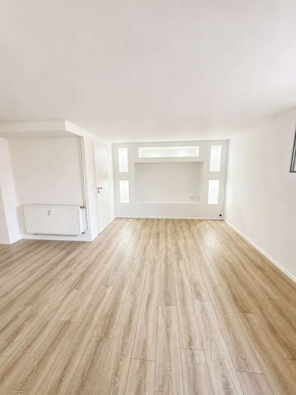 Immobilie in Moers - Renovierte 1 Zi.-Wohnung im Souterrain mit Potenzial - sofort bezugsfrei - Bild 0