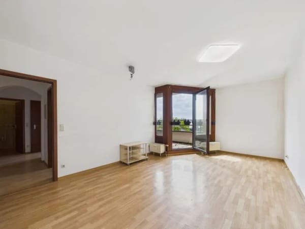 Immobilie in Neckarsulm - Solide Basis mit Potenzial | Balkon mit Ausblick | Zentrale Lage | inkl. TG-Stellplatz - Bild 1