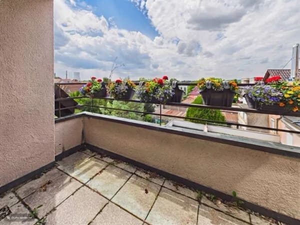 Immobilie in Neckarsulm - Solide Basis mit Potenzial | Balkon mit Ausblick | Zentrale Lage | inkl. TG-Stellplatz - Bild 3