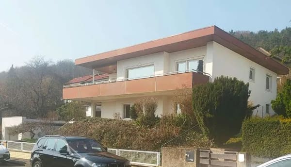 Immobilie in Bad Kissingen - Einfamilienhaus in TOP-Lage mit Einliegerwohnung und Garage zum Kauf - Bild 0
