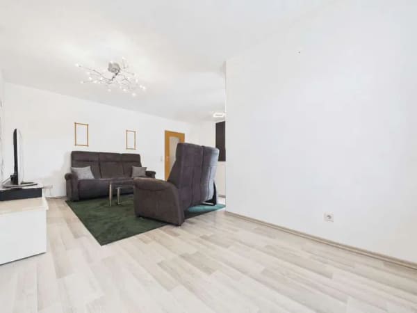 Immobilie in Bad Schussenried - Provisionsfrei: 3 Zim. Etagenwohnung inkl. 2 TG Stellplätzen - Bild 4