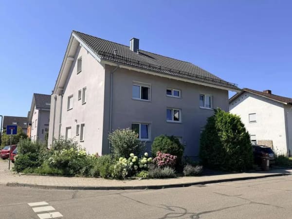 Immobilie in Ottersweier - Gemütliche Dachgeschosswohnung mit beeindruckender Dachterrasse - Bild 1