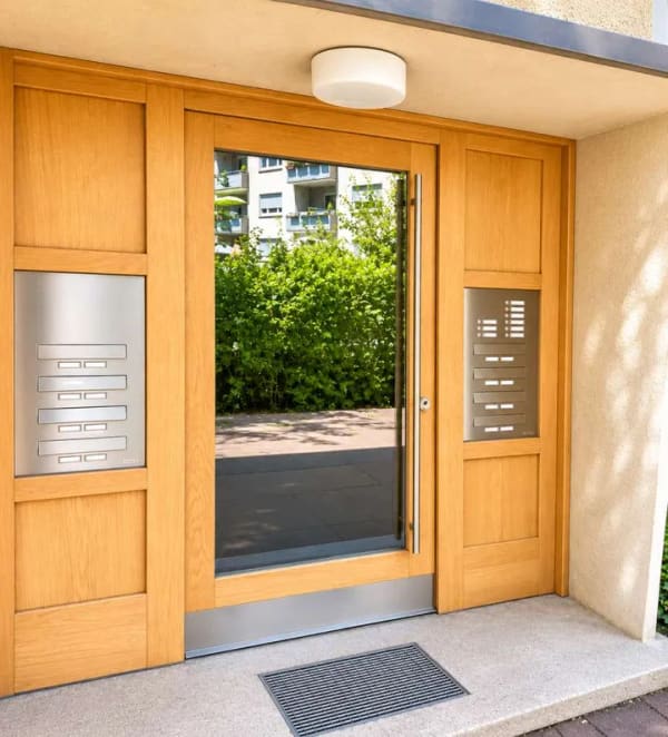 Immobilie in Freiburg im Breisgau - freiwerdende 1,5 Zi. Wohnung, 3. OG mit Balkon, inkl. Ebk - Bild 0