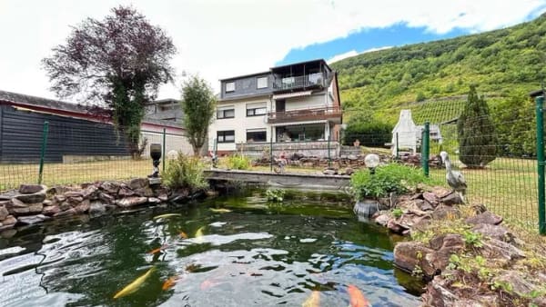Immobilie in Alf - Wohnen wie im eigenen Haus – Gartenparadies, Sonnenterrasse & Doppelgarage in Alf - Bild 0