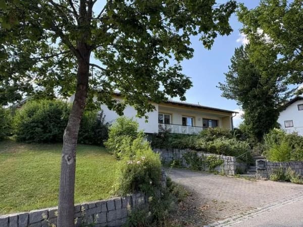 Immobilie in Tettenweis - Haus mit viel Platz in Tettenweis
 - Bild 1