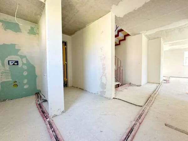 Immobilie in Bietigheim - Neubau-Doppelhaushälfte im veredelten Rohbau, mit Keller, Carport und großem Garten. - Bild 3