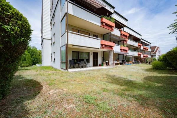Immobilie in Leingarten - Gepflegte 3-Zimmer-Erdgeschosswohnung in Leingarten mit Südterrasse und Tiefgarage - Bild 0