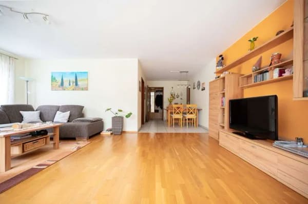 Immobilie in Leingarten - Gepflegte 3-Zimmer-Erdgeschosswohnung in Leingarten mit Südterrasse und Tiefgarage - Bild 3