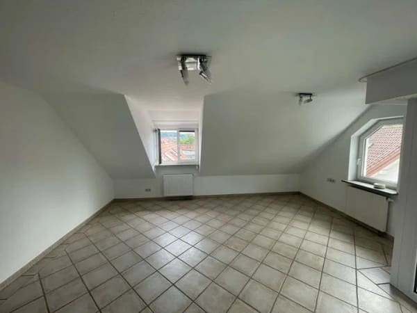 Immobilie in Wangen im Allgäu -     Charmante Dachgeschosswohnung in zentraler Lage von Wangen - Bild 0
