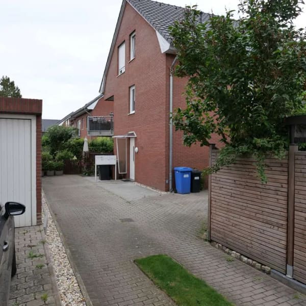 Immobilie in Stahnsdorf - Gepflegtes Zweifamilienhaus in ruhiger Lage in Stahnsdorf - Bild 2