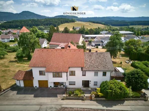 Immobilie in Wellendingen - Ihr persönliches Paradies – großzügig, vielseitig und familienfreundlich - Bild 0