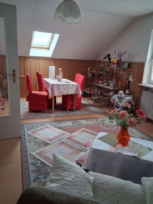 Immobilie in Hebertshausen -  3-Zimmer-Dachgeschosswohnung in sehr ruhiger Lage von Privat - Bild 1