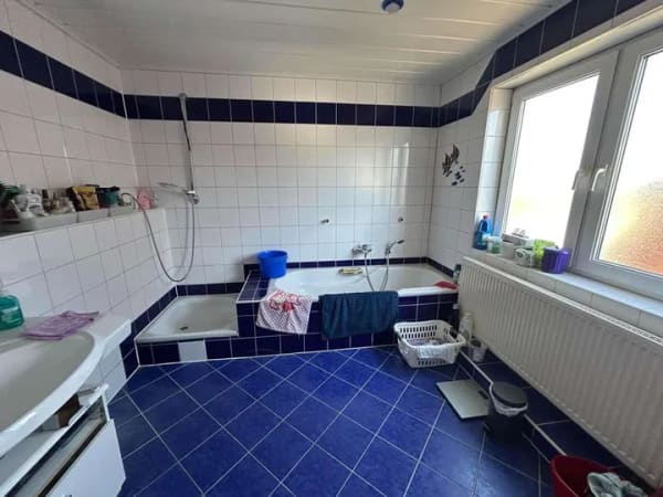 Immobilie in Leimersheim - Solide Doppelhaushälfte mit vier Zimmern, Garten und Garage - Bild 3