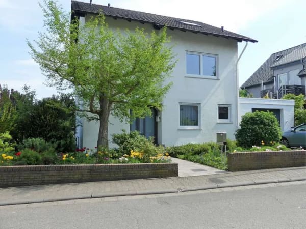 Immobilie in Lörzweiler - Wohnen mit Charakter: Gepflegtes Einfamilienhaus in Lörzweiler - Bild 0
