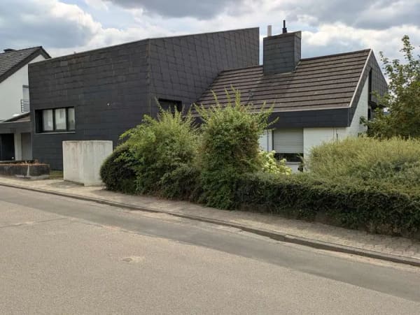 Immobilie in Niedermohr - Viel Platz für Ihre Ideen: Gepflegtes Einfamilienhaus in Niedermohr - Bild 0